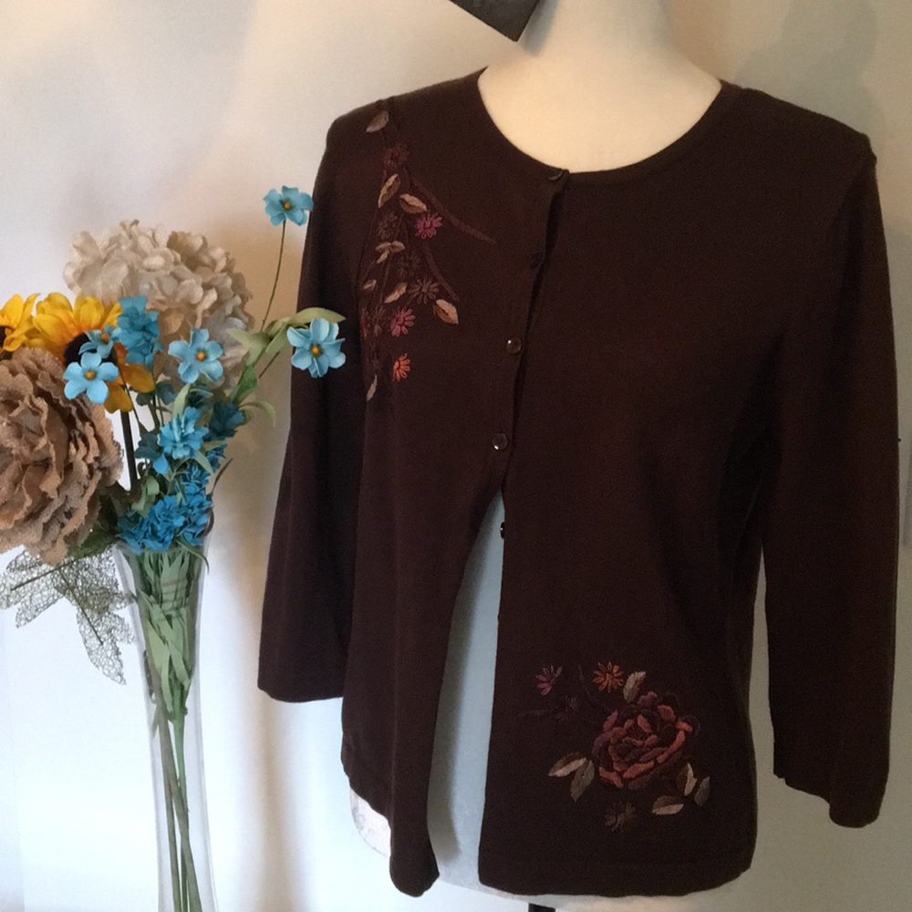 SOLD Beautiful embroidered cardigan.